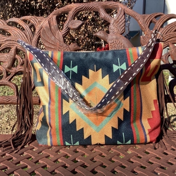 NWT SamaYe Boho Southwestern Vintage Style Multicolor Tote Leather Fringe Strap - Picture 3 of 14